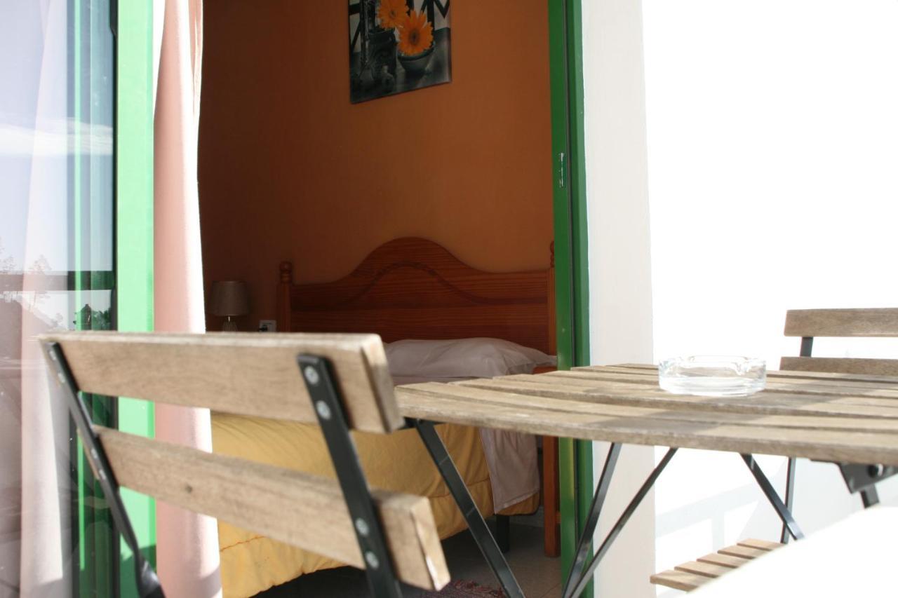 La Palma Hostel By Pension Central フエンカリエンテ・デ・ラ・パルマ エクステリア 写真