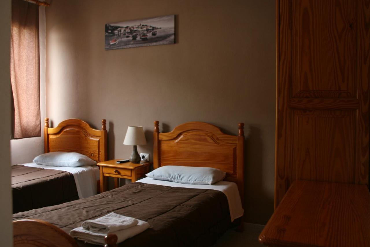 La Palma Hostel By Pension Central フエンカリエンテ・デ・ラ・パルマ エクステリア 写真