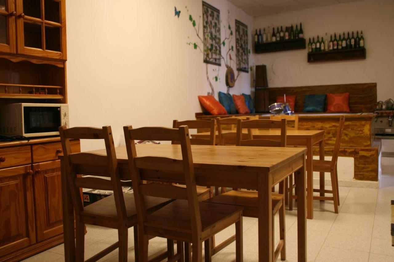 La Palma Hostel By Pension Central フエンカリエンテ・デ・ラ・パルマ エクステリア 写真