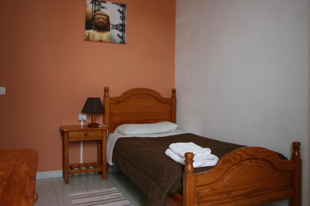 La Palma Hostel By Pension Central フエンカリエンテ・デ・ラ・パルマ 部屋 写真