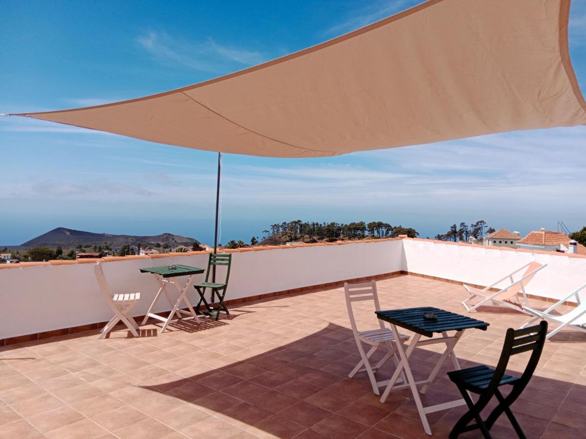 La Palma Hostel By Pension Central フエンカリエンテ・デ・ラ・パルマ エクステリア 写真