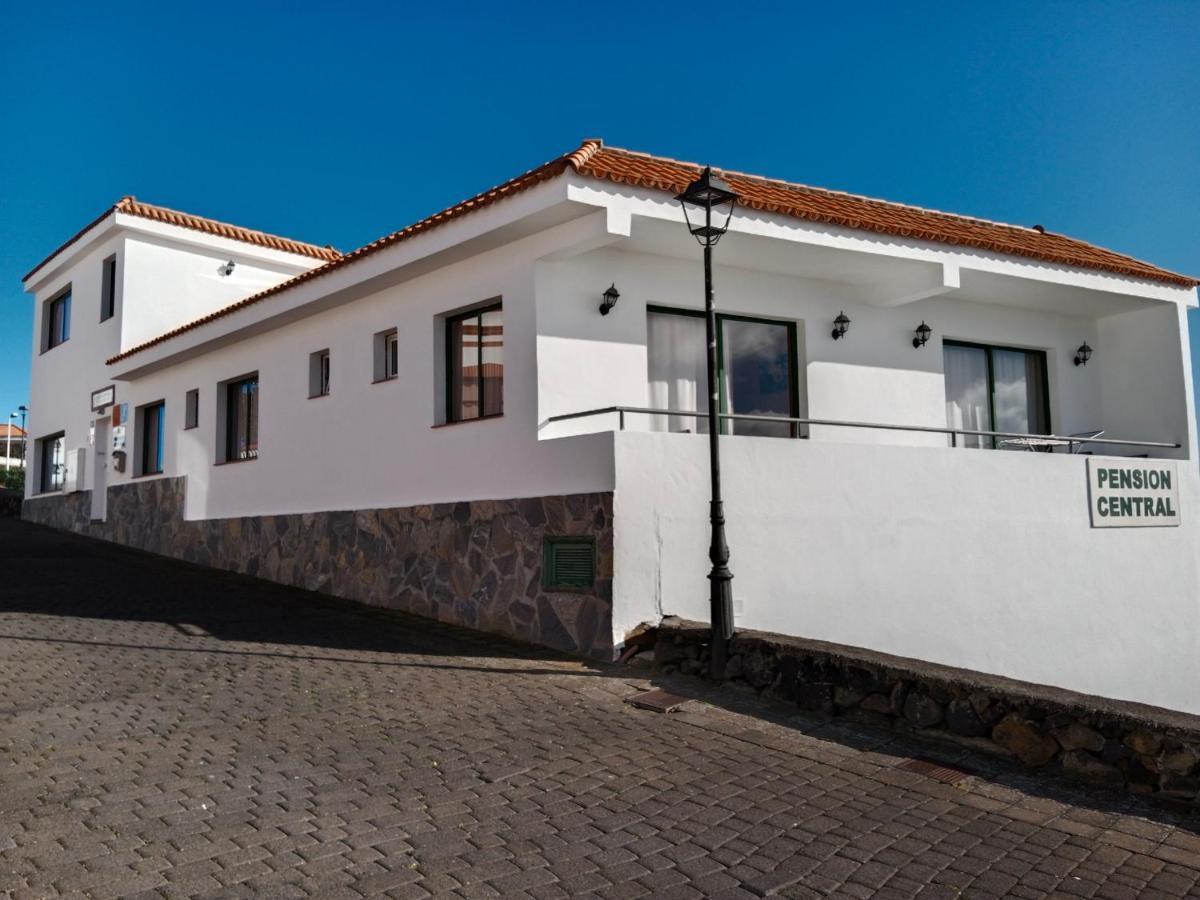 La Palma Hostel By Pension Central フエンカリエンテ・デ・ラ・パルマ エクステリア 写真