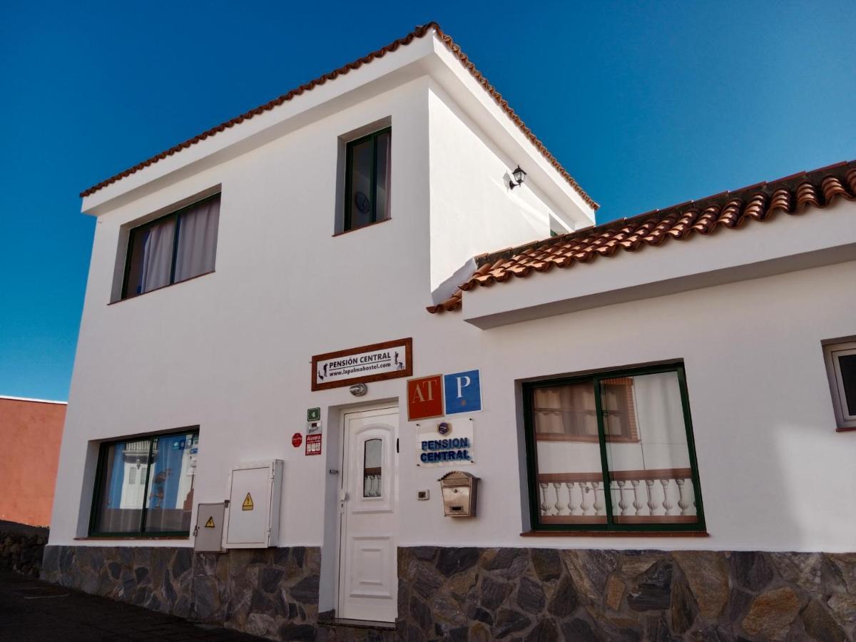 La Palma Hostel By Pension Central フエンカリエンテ・デ・ラ・パルマ エクステリア 写真