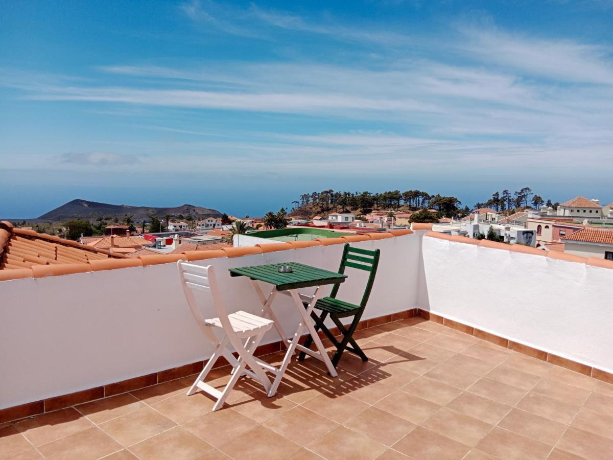 La Palma Hostel By Pension Central フエンカリエンテ・デ・ラ・パルマ エクステリア 写真