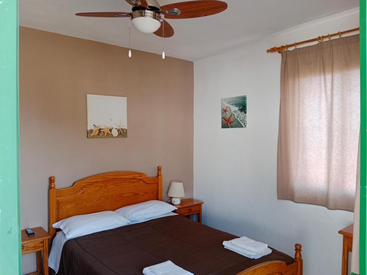 La Palma Hostel By Pension Central フエンカリエンテ・デ・ラ・パルマ エクステリア 写真