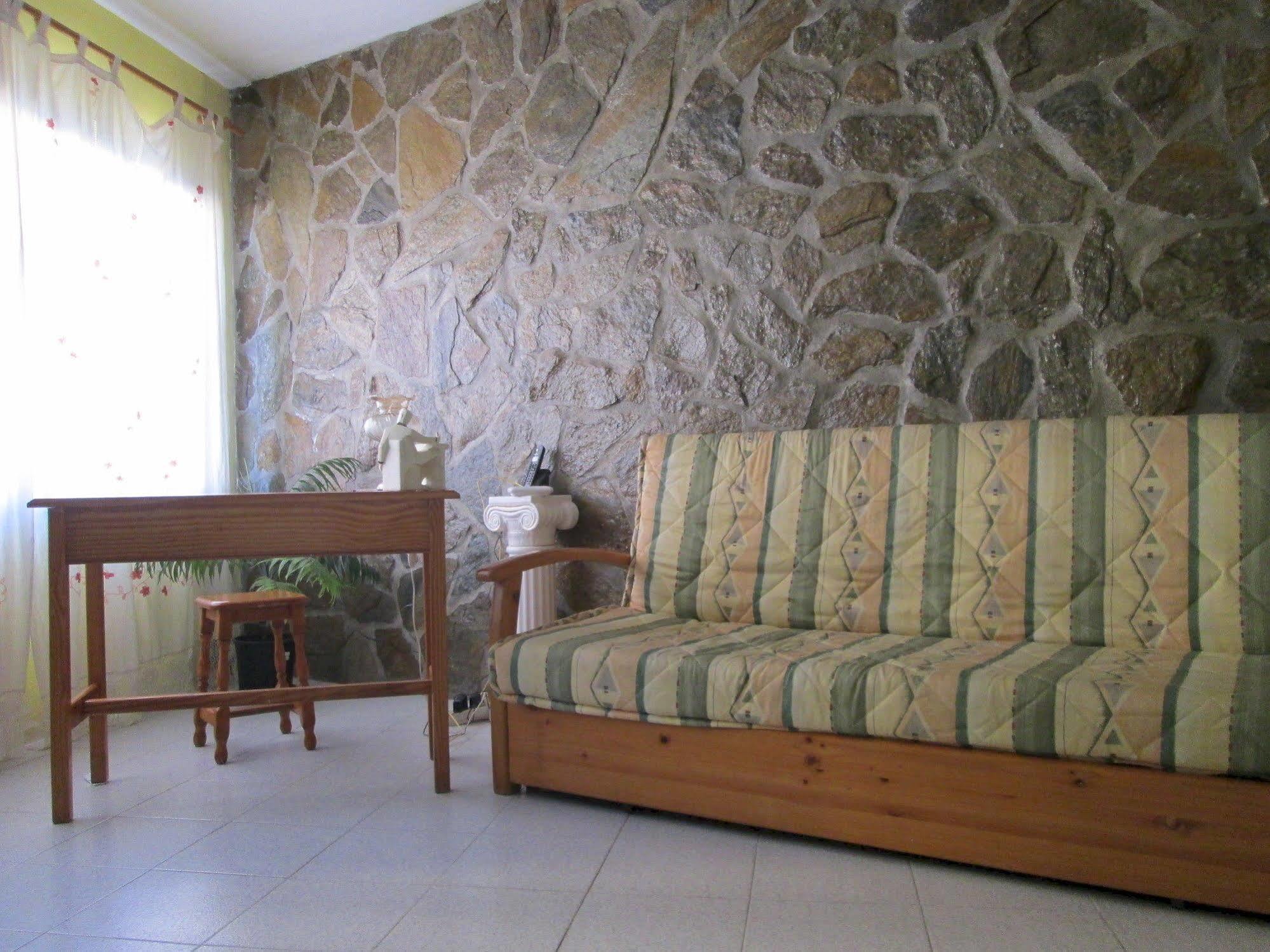 La Palma Hostel By Pension Central フエンカリエンテ・デ・ラ・パルマ エクステリア 写真