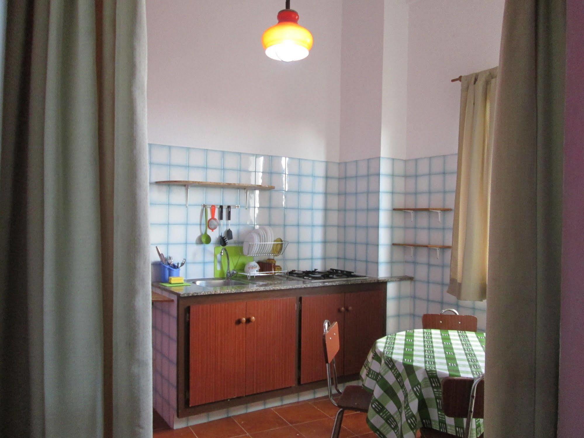 La Palma Hostel By Pension Central フエンカリエンテ・デ・ラ・パルマ エクステリア 写真