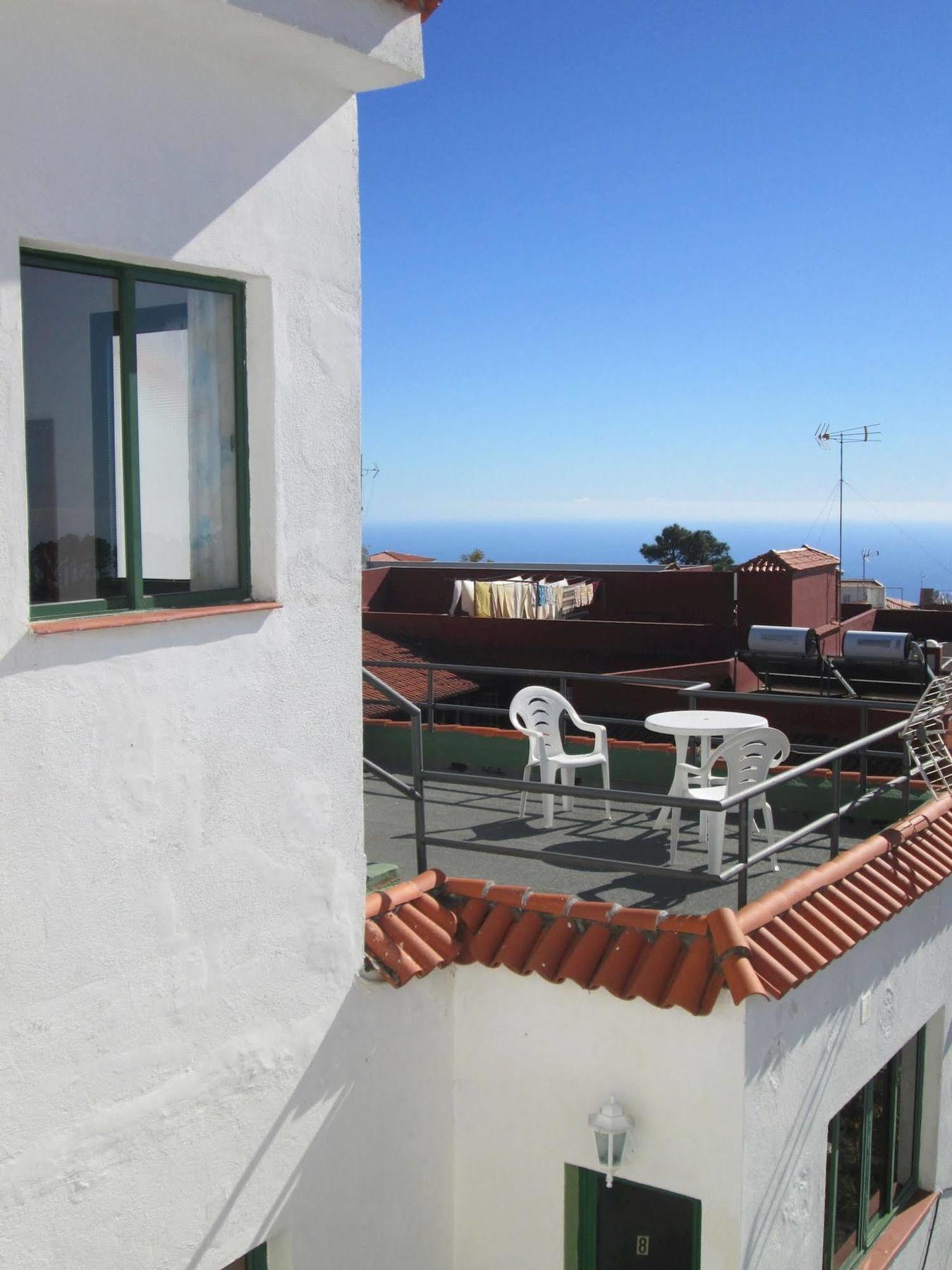 La Palma Hostel By Pension Central フエンカリエンテ・デ・ラ・パルマ エクステリア 写真